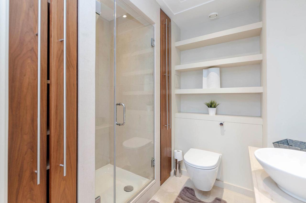 Excel Apartment For Business Travellers Londra Exterior foto