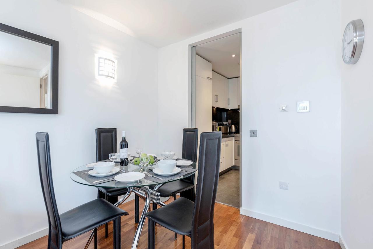 Excel Apartment For Business Travellers Londra Exterior foto